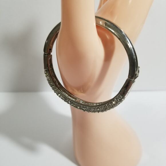 Lia Sophia LS crystal paved hinged bangle bracelet 1.2003 - Picture 3 of 12